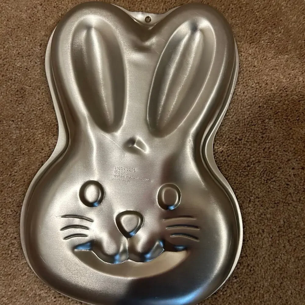 New wilton easter bunny cake pan